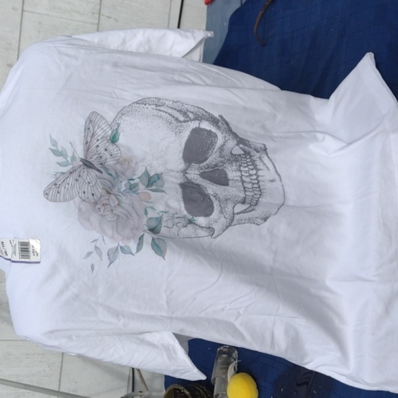 Modelo Black Hoodie with Lion Logo&Crew Neck t shirt - Picture 4 of 7